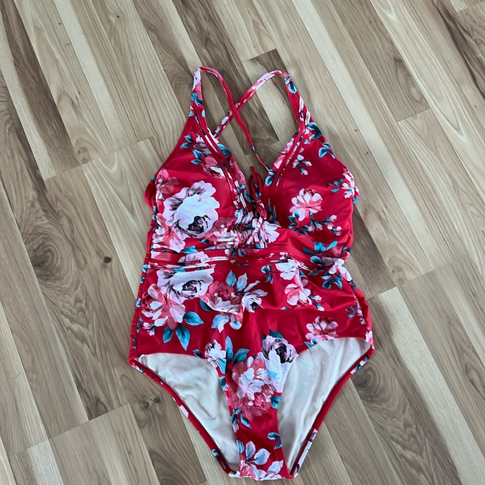 One piece swim suit